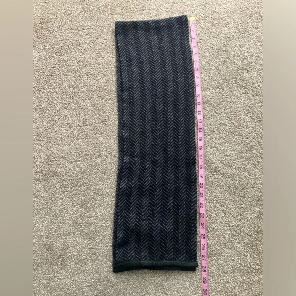 Ann Klein Wool Blend Gray And Black Knit Rectangle‎ Scarf 56” Long Classic